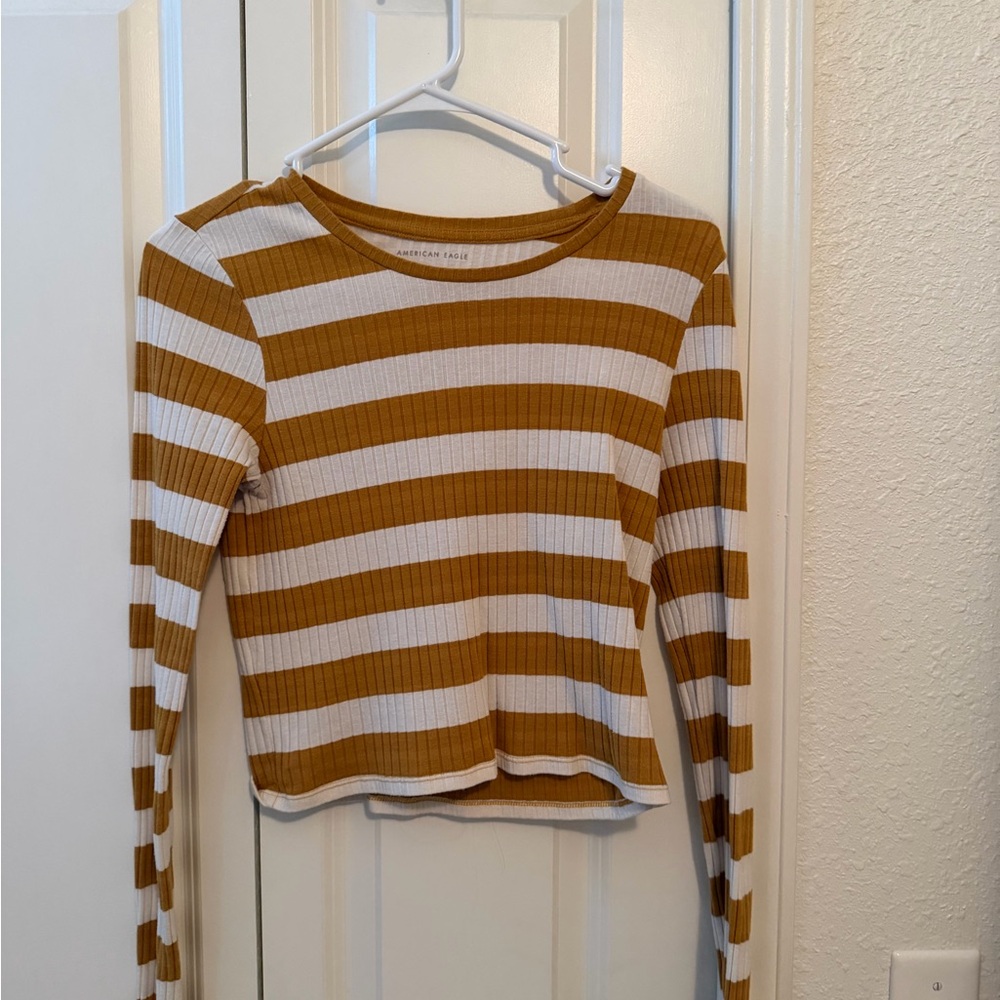 AE Ribbed Long Sleeve Cropped Top